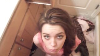 Facual cumshots: She can't live without it