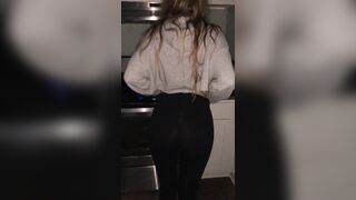 Awesome Butt: Up to smth in the kitchen..????