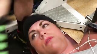Eva Dunbar benching 255lb for 9