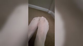 Feet: Wiggle wiggle