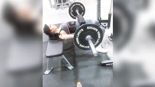 Felicia Vox: Hip thrusts at the gym
