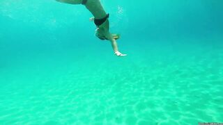 Female Feet: Flip underwater
