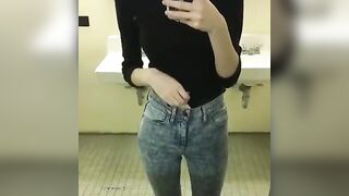 Being a little risky in my dorm bathroom ?? - College Sluts