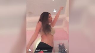 Michigan state baddie dancin in her dorm - College Sluts