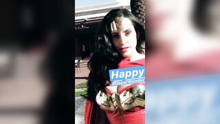 Cosplay Gals: Valerie Perez as Wonder Woman