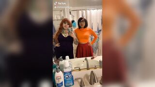 Cosplay Gals: Velma & Daphne