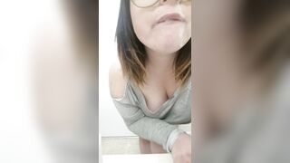 Cum play & bubbles clip - Women Loving Cum