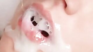Cum Sluts: Pleasure with cum. Cum bubbles! ??????