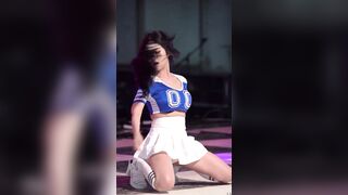 Sexy Kpop: Gal Crush Bomi Upskirt and Doggy position Highlight