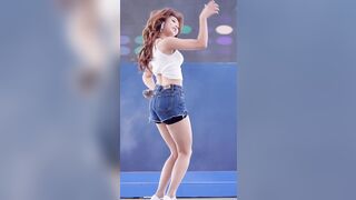 Sexy Kpop: CLC - Seungyeon Sexy Sexy or Cute?