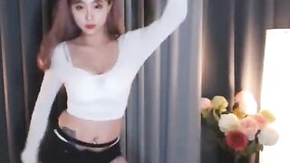 Sexy Kpop: Bj Summer Bouncing Her Ass