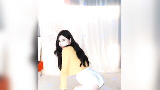 Sexy Kpop: BJ - Arisha is Supa Sexy in White Shorts