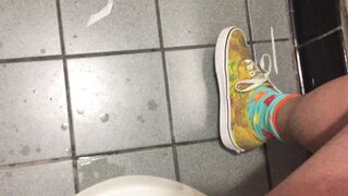 Clit Rub In Gas Station Piss Bathroom