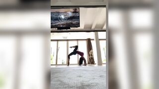 Denise Milani: Yoga