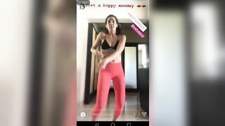 natasa Stankovic intimate performance for her VIP fans