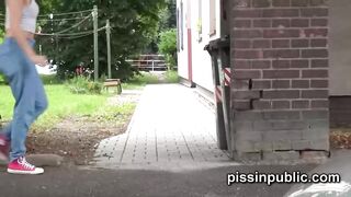 Blonde pissing around the corner - Drunken