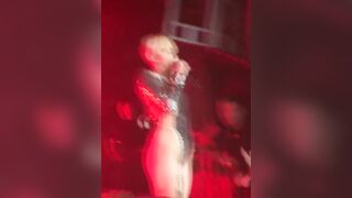 miley Cyrus encouraging fans to touch her twat