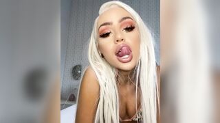 Elissa Alexis aka Naomi Woods - Dick Sucking Lips
