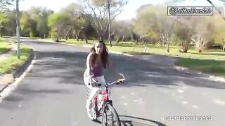 Exhibitionist Sex: Cyclist gal give me oral sex after flashing my cock